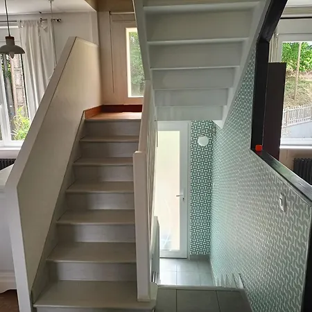 Hébergement de vacances Maison Au Calme, Proche Du Centre De *