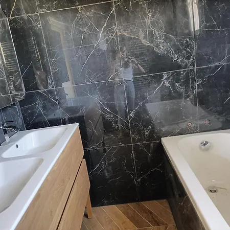 Maison Au Calme, Proche Du Centre De Holiday home